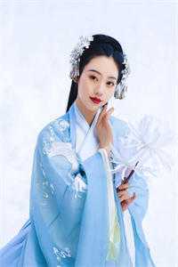 被姐姐偷走好孕后，我一胎十宝了在线看