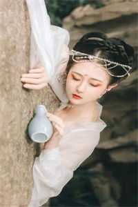 穿越后，捡漏克夫村花陈昭刘芷若全本小说笔趣阁完整版免费阅读