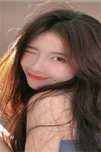 儿子在水里窒息挣扎时，游泳冠军的老婆在和白月光选泳衣许知年秦雨薇最新章节在线阅读小说免费阅读